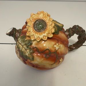 Burton Grateful Harvest  Teapot